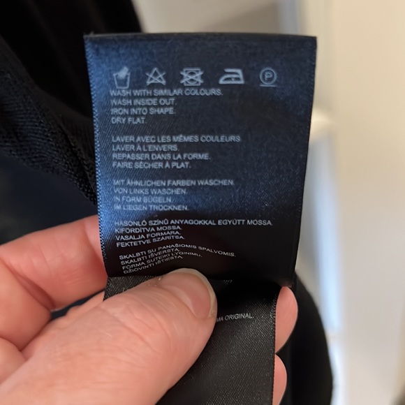 Mexx Black Knit Sweater Vest Size Extra Small - Picture 7 of 7